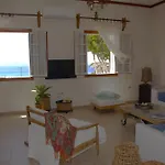 Zephyrus Sunset House. Amazing View And Privacy! Holiday home Agkidia