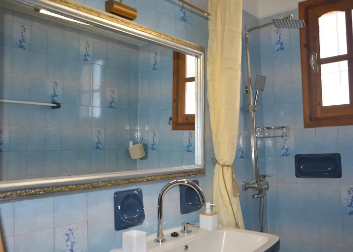 Zephyrus Sunset House. Amazing View And Privacy! Holiday home Agkidia