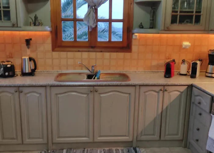 Holiday home Zephyrus Sunset House. Amazing View And Privacy! Agkidia