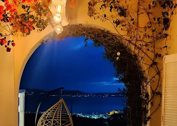 Holiday home Zephyrus Sunset House. Amazing View And Privacy!